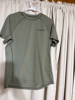 KUIU peloton 118 shirt